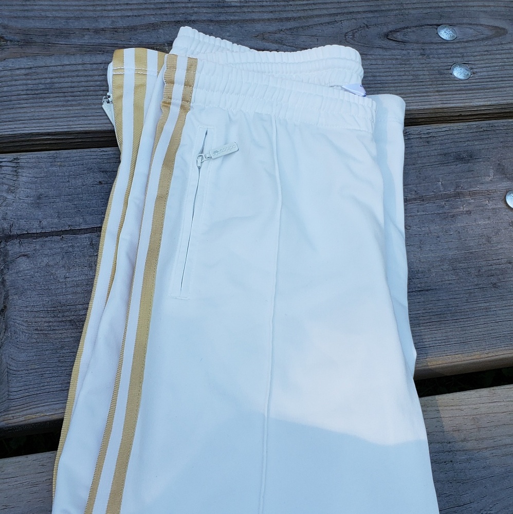 Adidas sweatpants